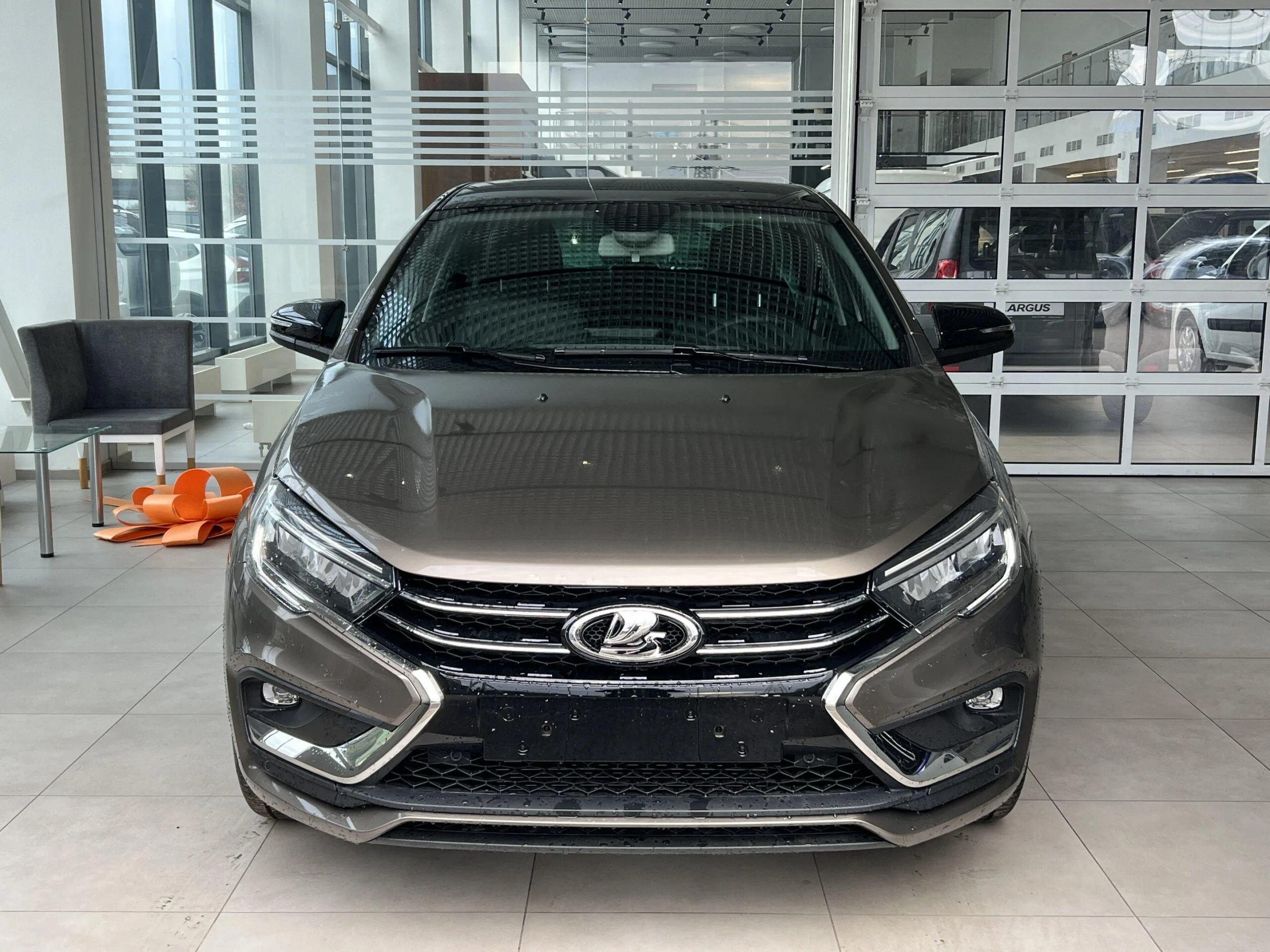 LADA (ВАЗ) Vesta Техно I Рестайлинг (NG), седан, цвет коричневый — 2 040 000 ₽ — изображение 2