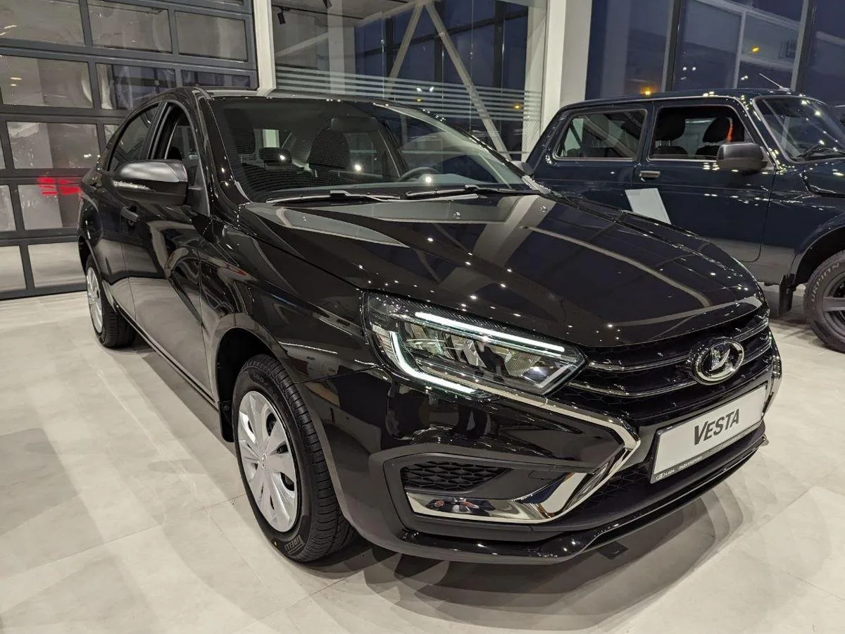 LADA (ВАЗ) Vesta Драйв I Рестайлинг (NG), седан, цвет чёрный — 1 917 000 ₽ — изображение 3