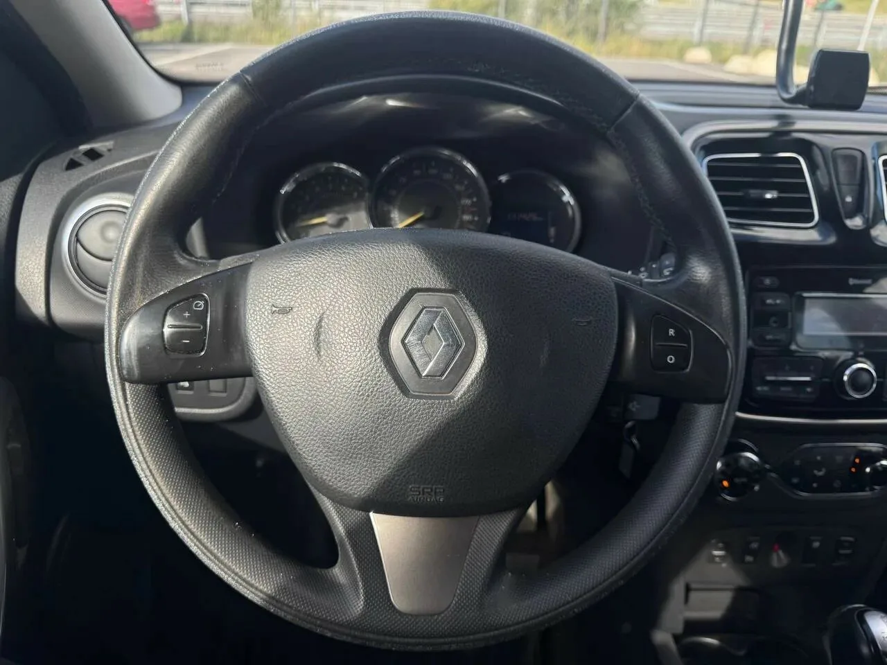 Renault Sandero II Рестайлинг — изображение 8