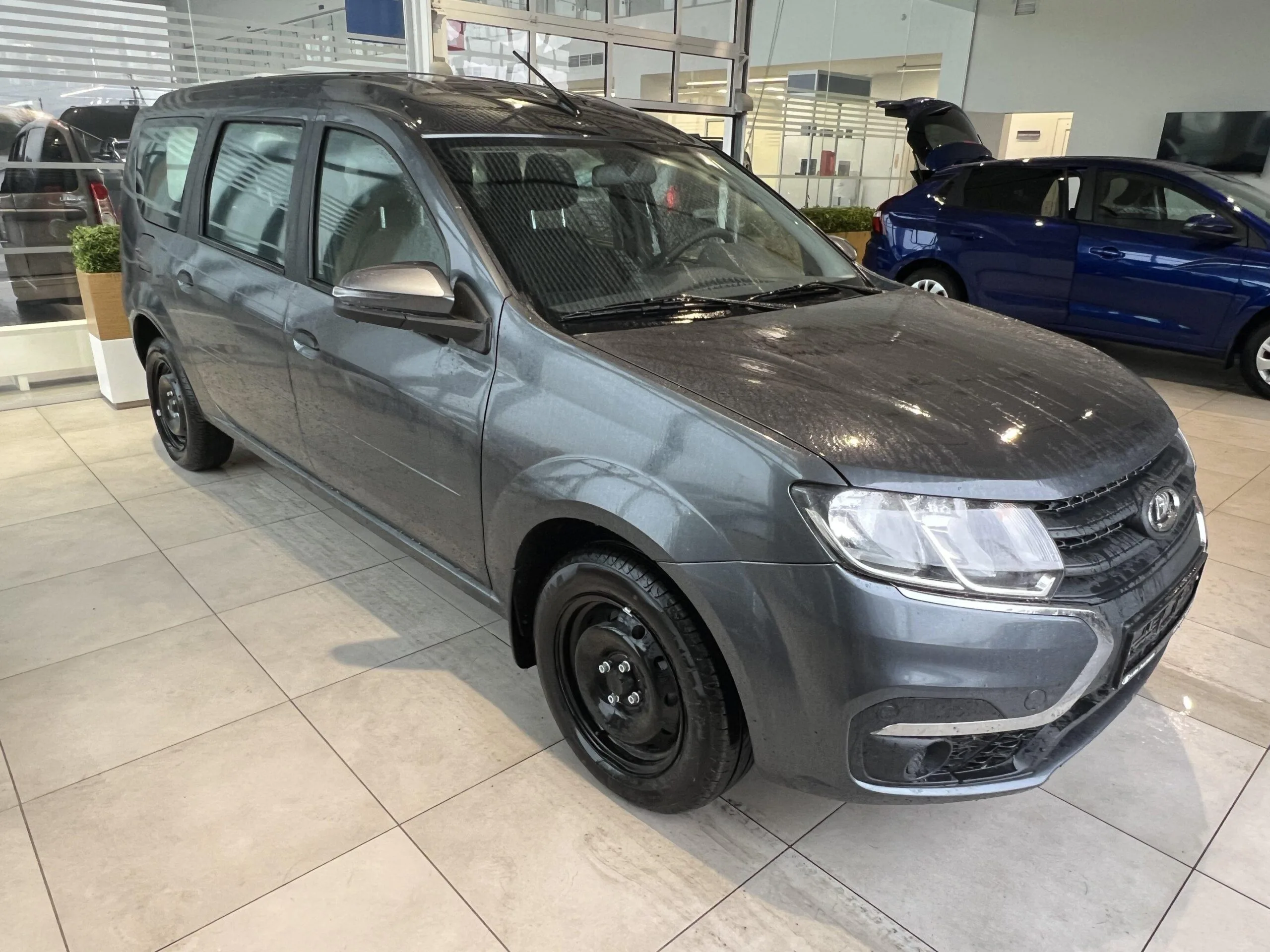 LADA (ВАЗ) Largus Драйв I Рестайлинг, универсал, цвет коричневый — 1 862 000 ₽, артикул tl-stock-50ee2b70ac70f9b803ad — изображение 3