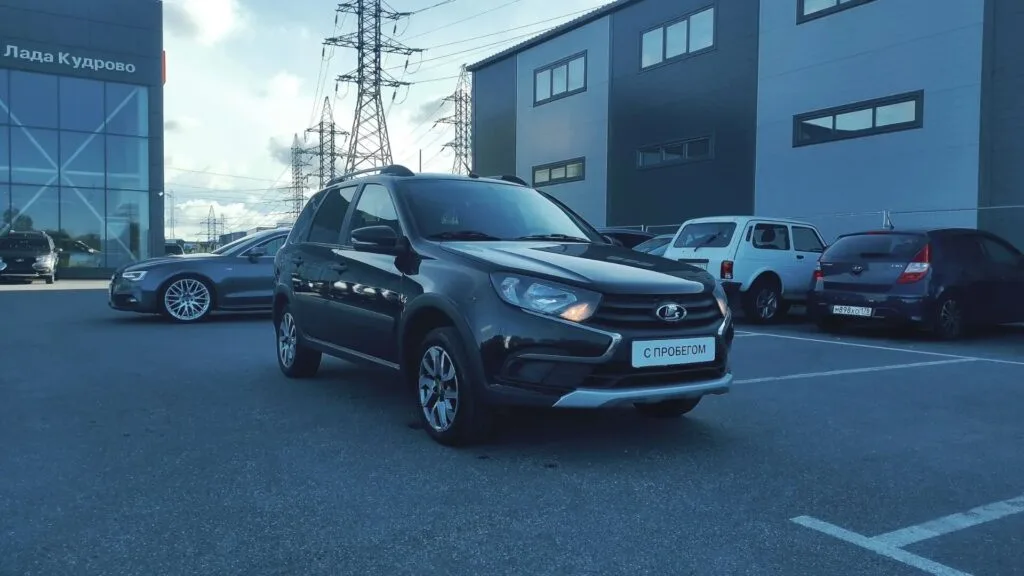 LADA (ВАЗ) Granta Комфорт I Рестайлинг, цвет чёрный — 600 000 ₽